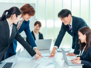 お役立ち資料・広告コラムをアップしました。