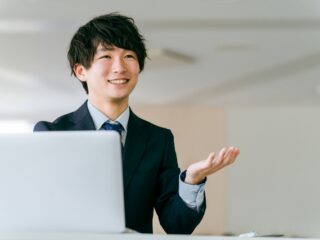 新卒採用の会社説明会動画とは？活用するメリットや制作のポイントを詳しく解説
