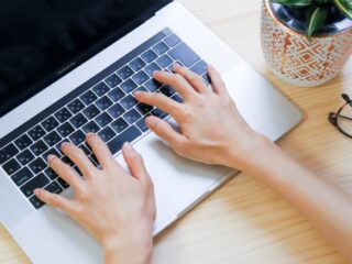 5年たったホームページは機会損失！？リニューアルで集客力と信頼を高める方法