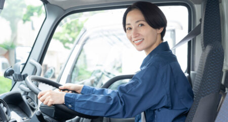 運送業の採用活用法！ドライバーに届く“耳の求人広告”　