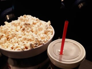 冬休みのブランディングにシネアドが注目される理由